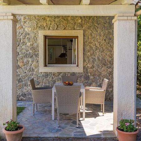 Petrinos Cottage Dafnila 外观 照片
