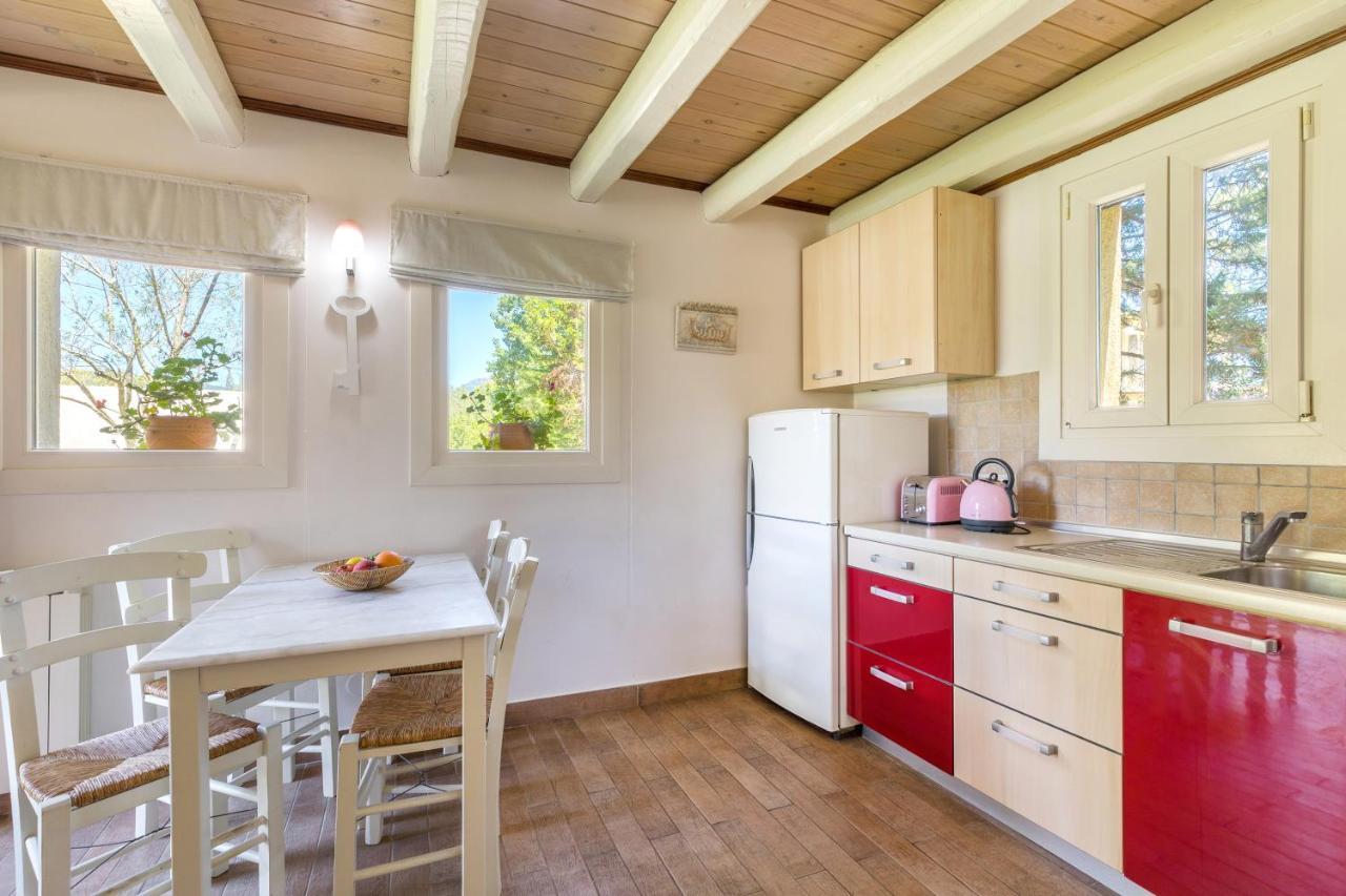 Petrinos Cottage Dafnila 外观 照片