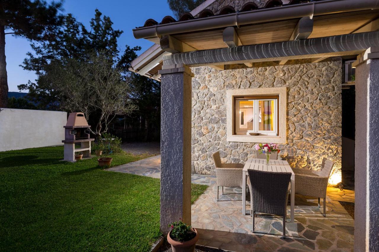 Petrinos Cottage Dafnila 外观 照片